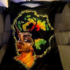 Oversized t-shirt dress shirt sleeves